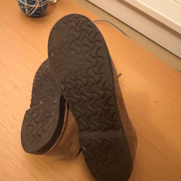 Birkenstock Suede Mock Toe Shoes - Picture 5 of 6